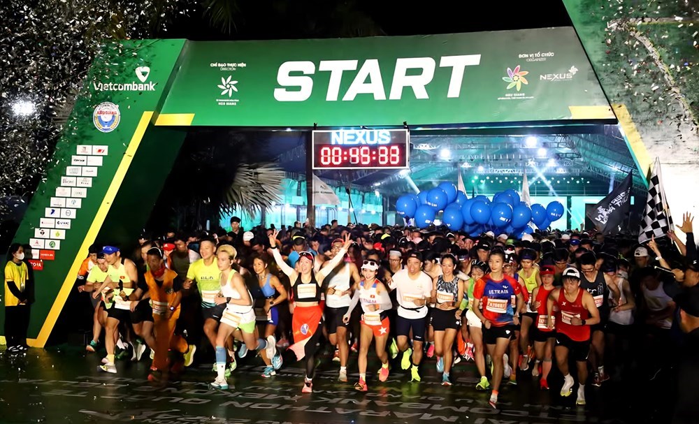 10.000 vận động vi&ecirc;n đua t&agrave;i Giải Marathon quốc tế "Vietcombank Mekong Delta"- Ảnh 4.