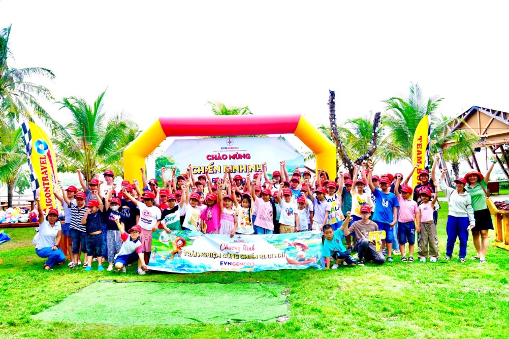 “Ngày hội vui Tết Thiếu nhi” – trao yêu thương, vun đắp tương lai- Ảnh 1.