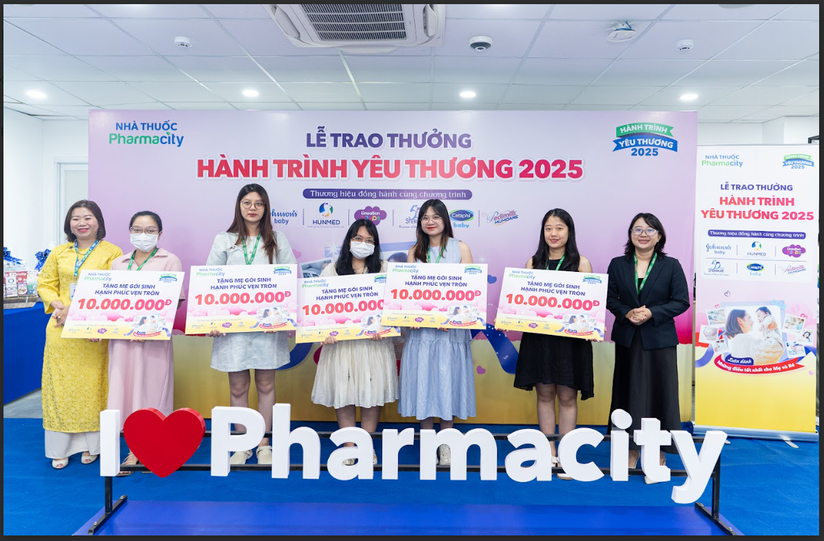 Pharmacity chăm lo sức khỏe cho các mẹ bầu với gói tài trợ gần 2 tỉ đồng- Ảnh 2.