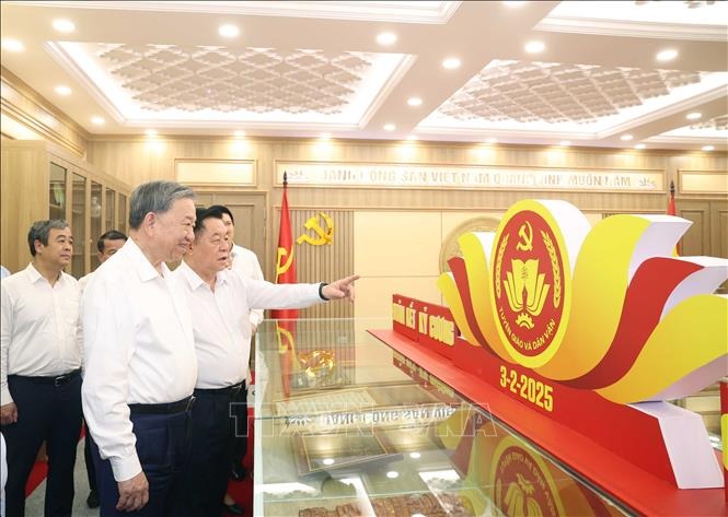 Tổng Bí thư Tô Lâm: Lan tỏa rộng khắp làn sóng yêu nước, yêu dân tộc mạnh mẽ- Ảnh 3.