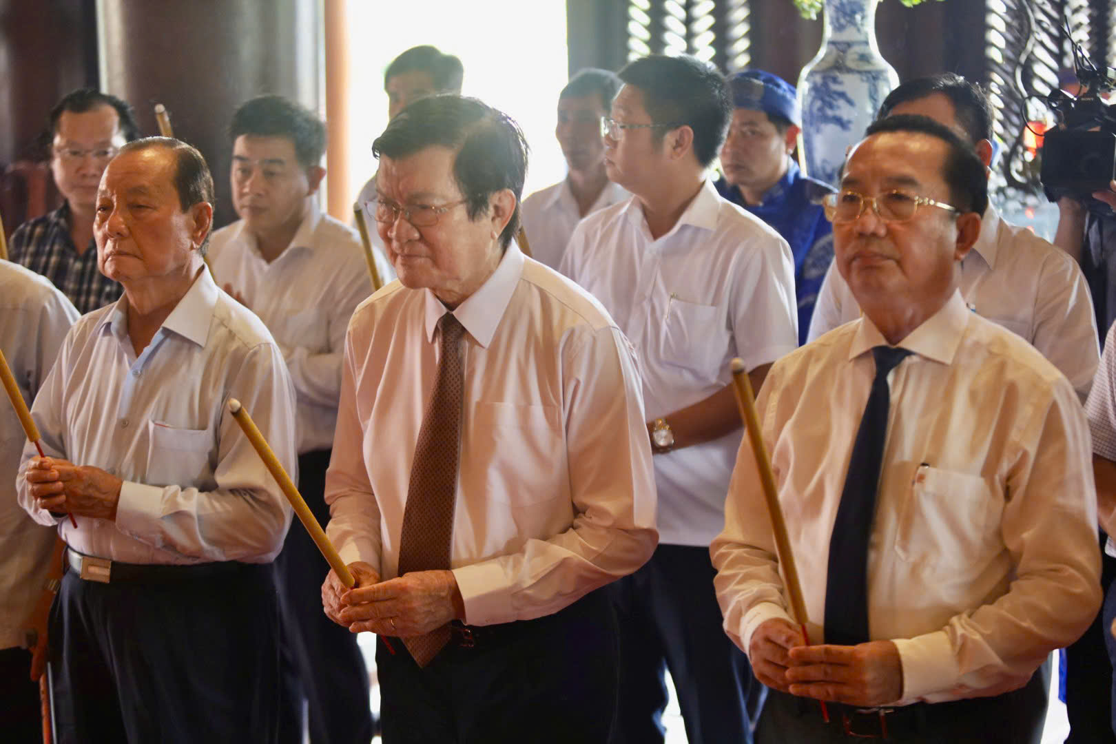Nguy&ecirc;n Chủ tịch nước Trương Tấn Sang d&acirc;ng hương Đức Lễ Th&agrave;nh hầu Nguyễn Hữu Cảnh  - Ảnh 3.