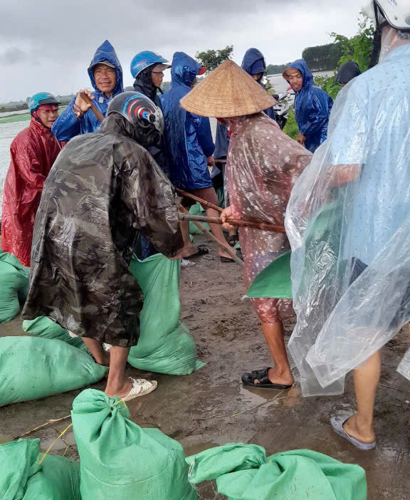 Nhiều chuyến bay bị ảnh hưởng do thời tiết xấu tại s&acirc;n bay Đ&agrave; Nẵng- Ảnh 12.