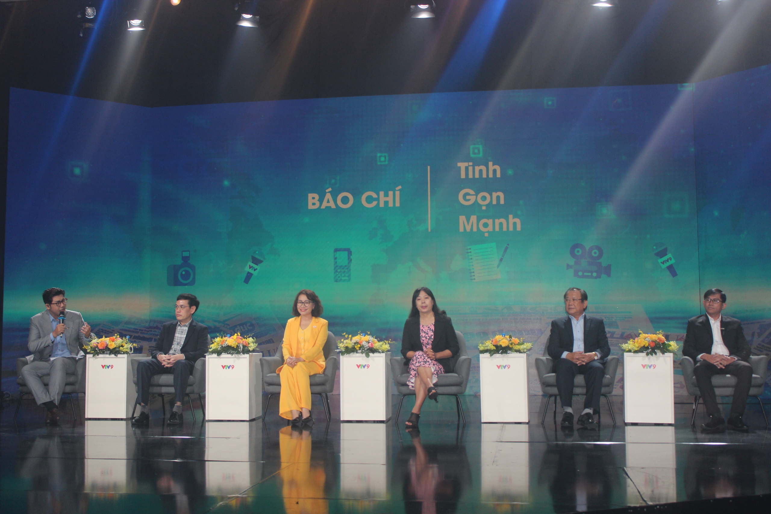 Báo chí phải tinh, gọn, mạnh hơn sau sắp xếp- Ảnh 2.