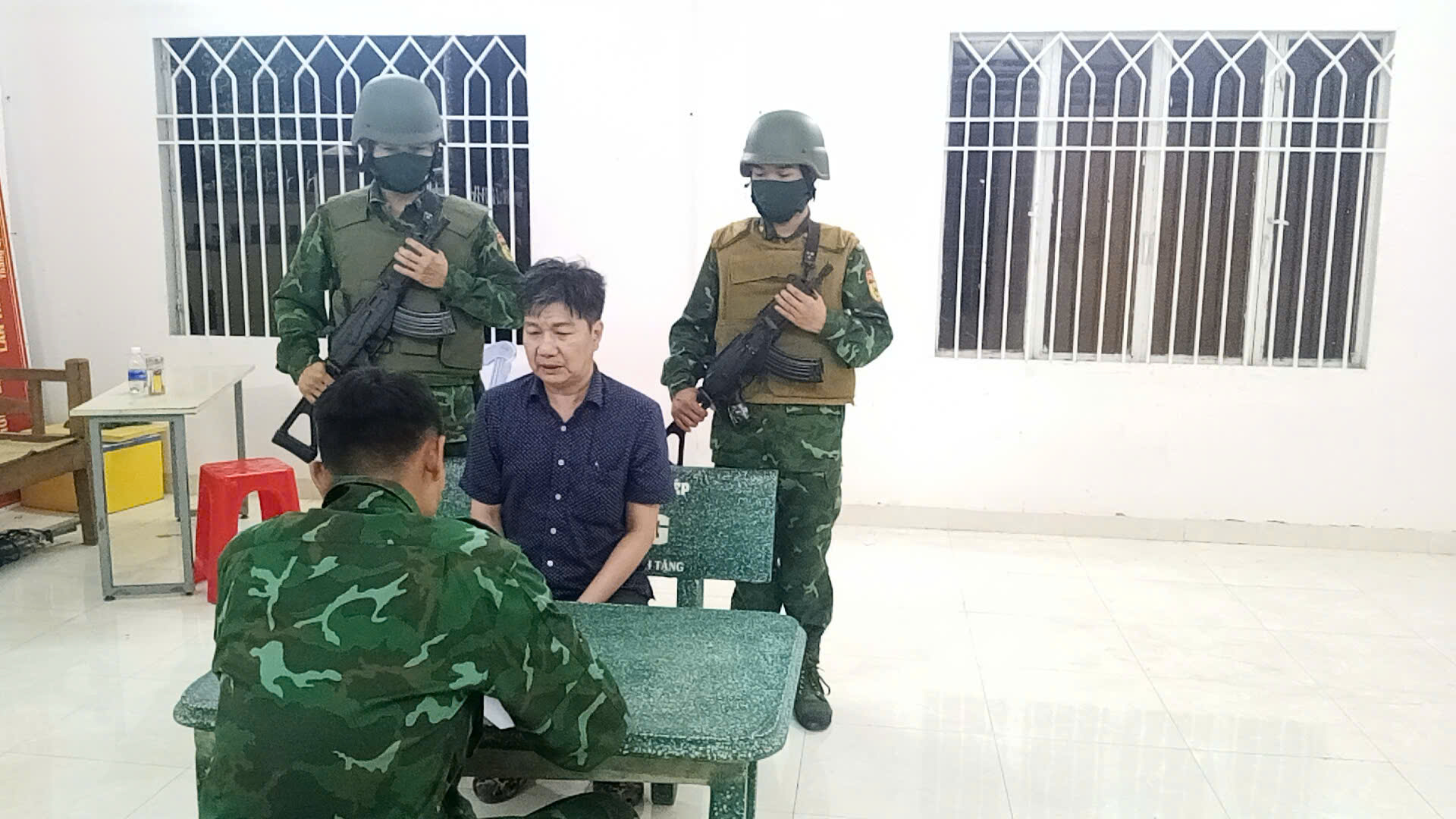 Những h&igrave;nh ảnh về vụ &aacute;n đặc biệt nghi&ecirc;m trọng ở Long An- Ảnh 6.