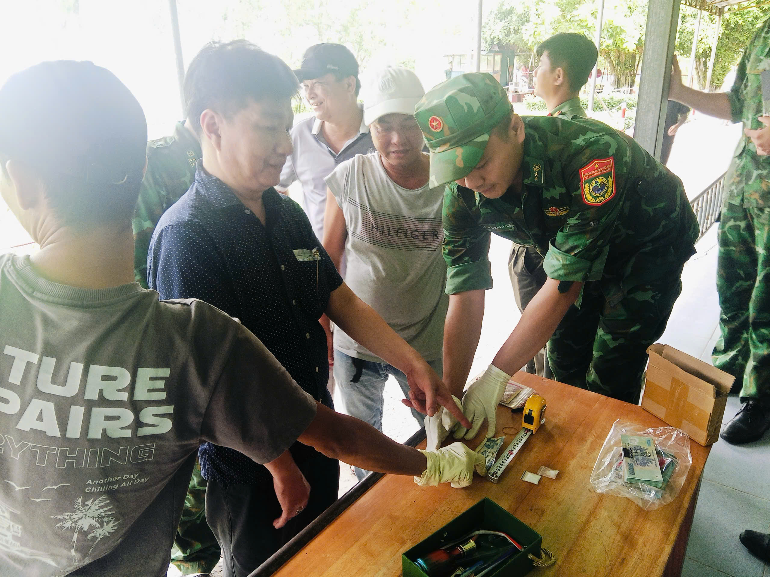 Những h&igrave;nh ảnh về vụ &aacute;n đặc biệt nghi&ecirc;m trọng ở Long An- Ảnh 10.