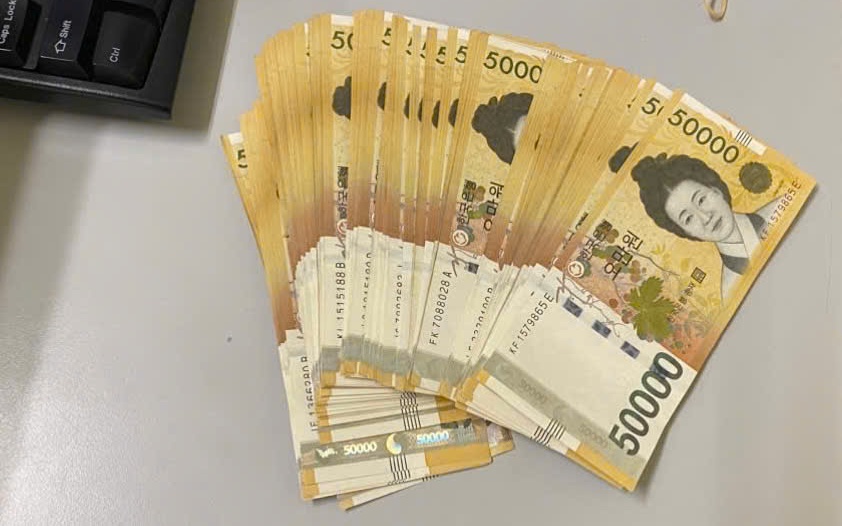 "Chặt chém" du khách Đài Loan tại sân bay Nội Bài, cò mồi và nữ tài xế bị xử lý- Ảnh 2.