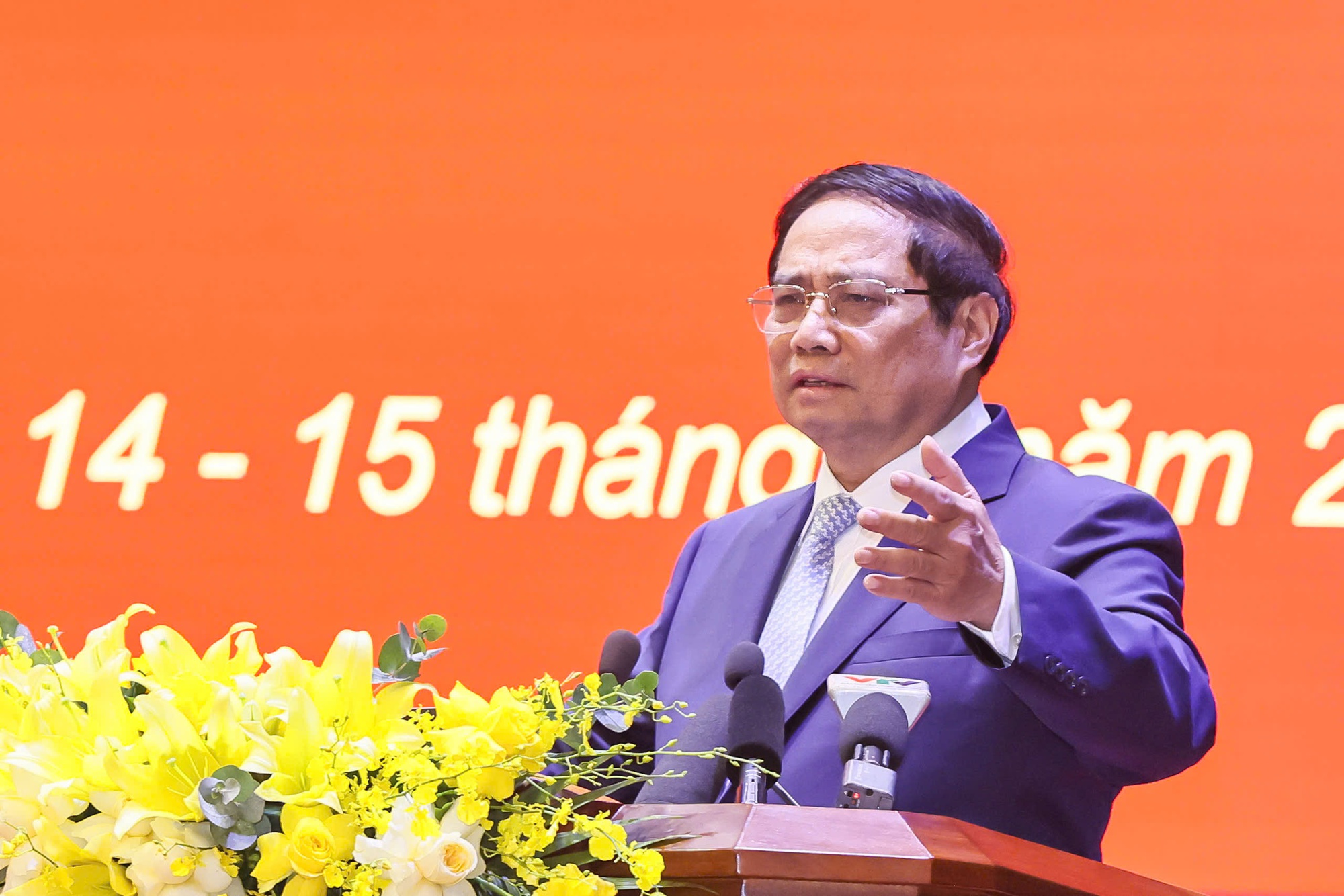 Thủ tướng: Người dân náo nức mong đợi cuộc cách mạng tổ chức bộ máy- Ảnh 2.