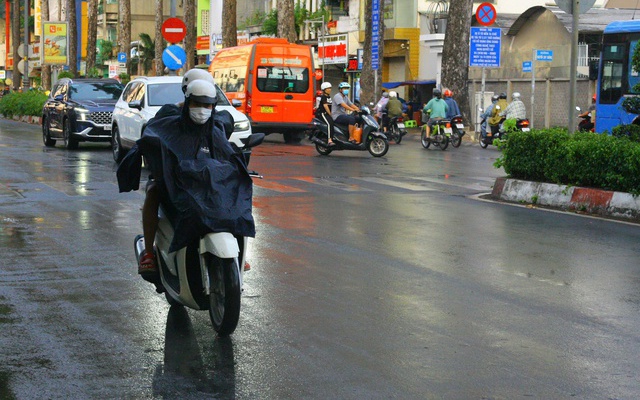 Thời tiết TP HCM hôm nay, 14-6: Mưa giảm