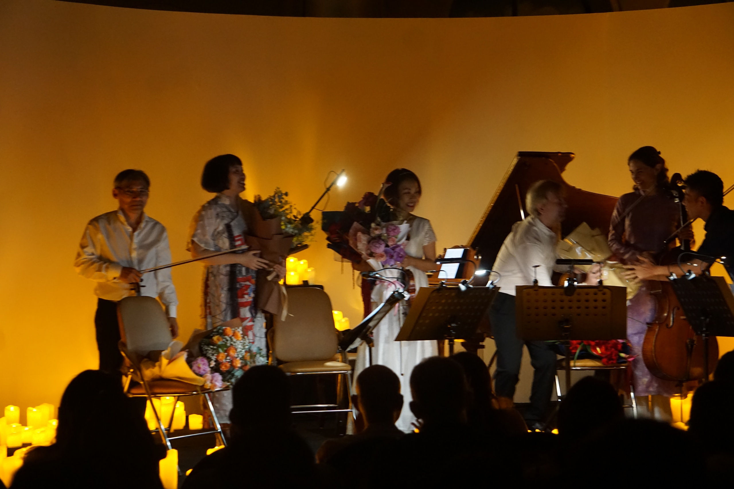 Nghệ sĩ Piano B&iacute;ch Tr&agrave;, violon Kh&ocirc;i Nguy&ecirc;n chiếm trọn cảm t&igrave;nh kh&aacute;n giả Saigon by Night- Ảnh 3.