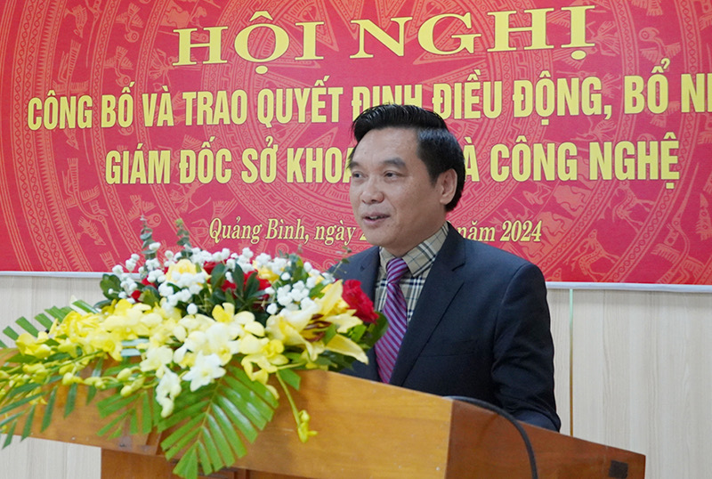 20 cán bộ lãnh đạo tỉnh Quảng Bình xin nghỉ hưu sớm - Ảnh 2.