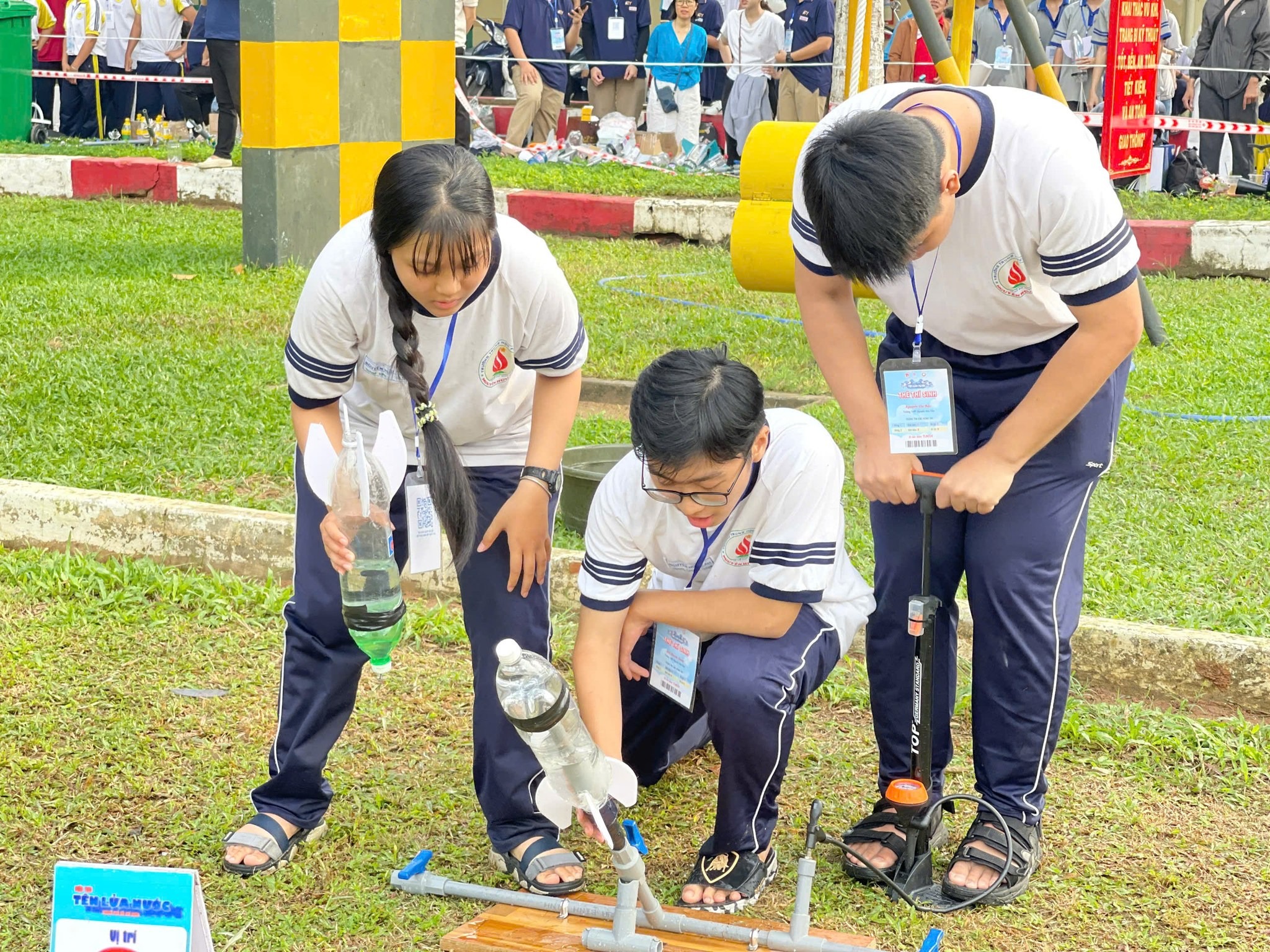 D&agrave;n t&ecirc;n lửa nước 
