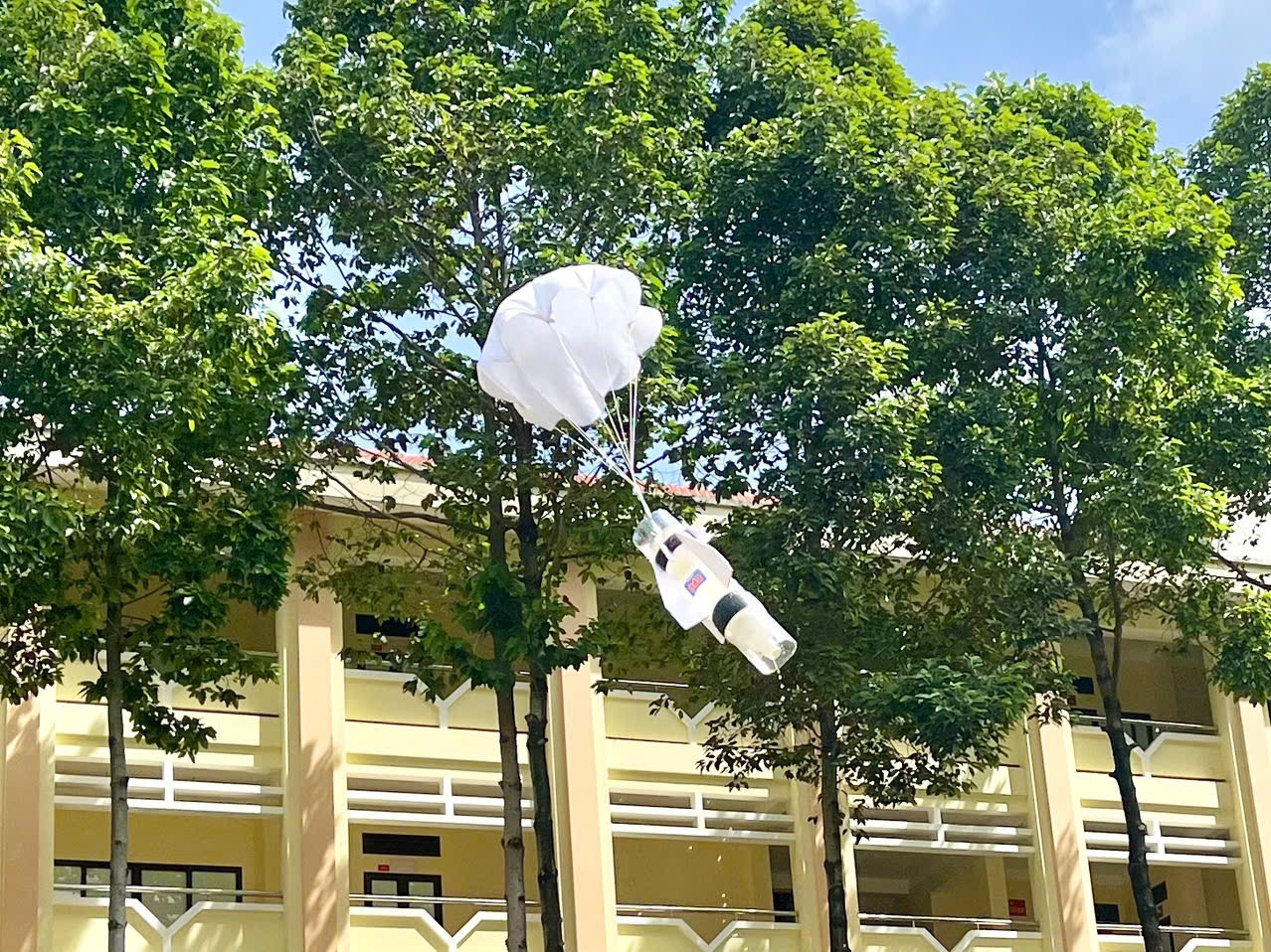 D&agrave;n t&ecirc;n lửa nước 