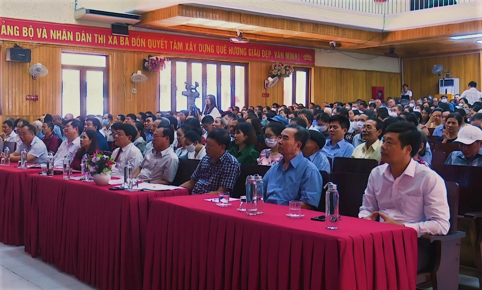 X&Acirc;Y DỰNG ĐẢNG: Lo thiếu người trẻ kế cận- Ảnh 1.