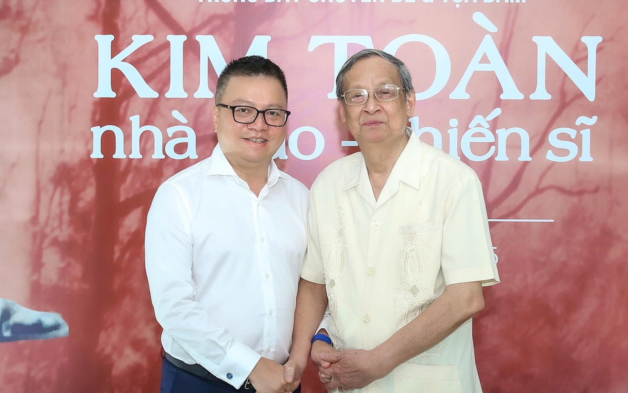 Nhà báo KIM TOÀN: Ngòi bút thép giữa lằn ranh sinh tử