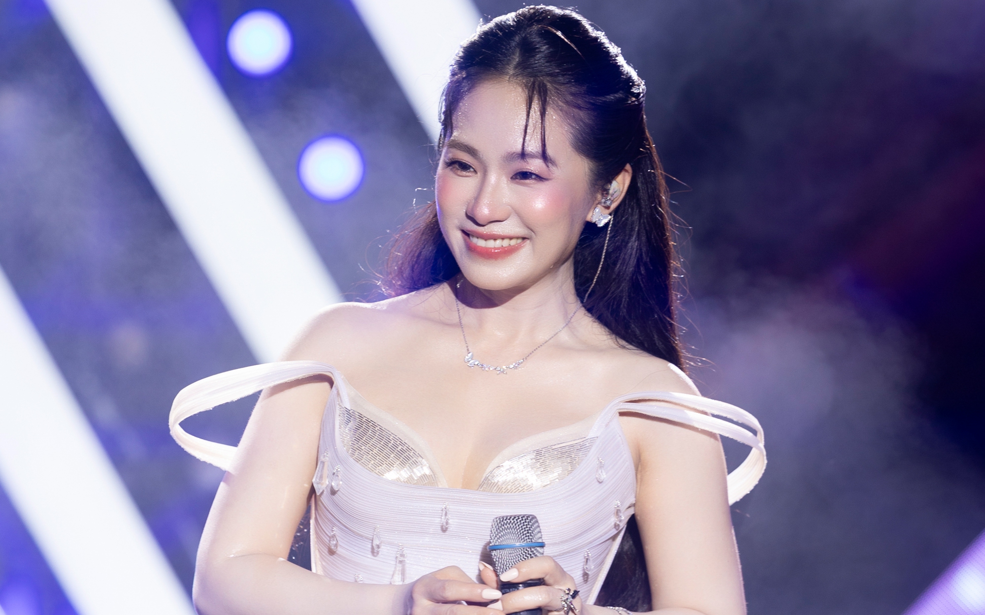 Lương Bích Hữu mang thanh xuân trở lại