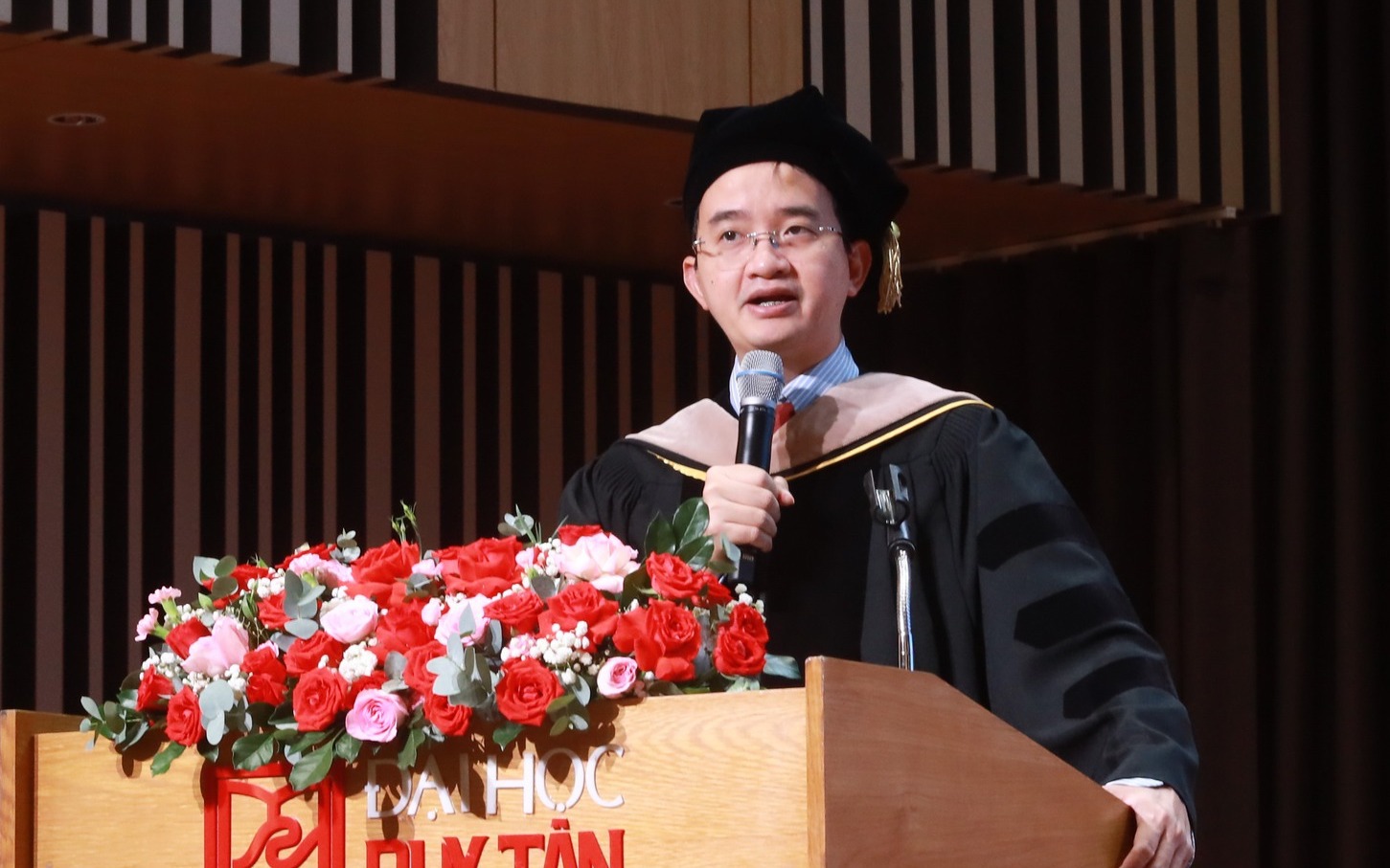 Giám đốc Đại học Duy Tân: Có kiến thức chuyên môn vững mới làm chủ được AI