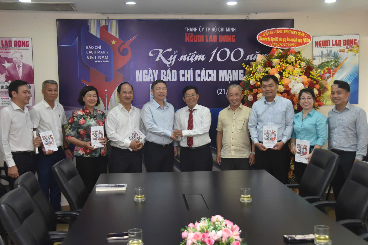 Nhiều đơn vị đến chúc mừng Báo Người Lao Động nhân kỷ niệm 100 năm Báo chí cách mạng Việt Nam - Ảnh 2.