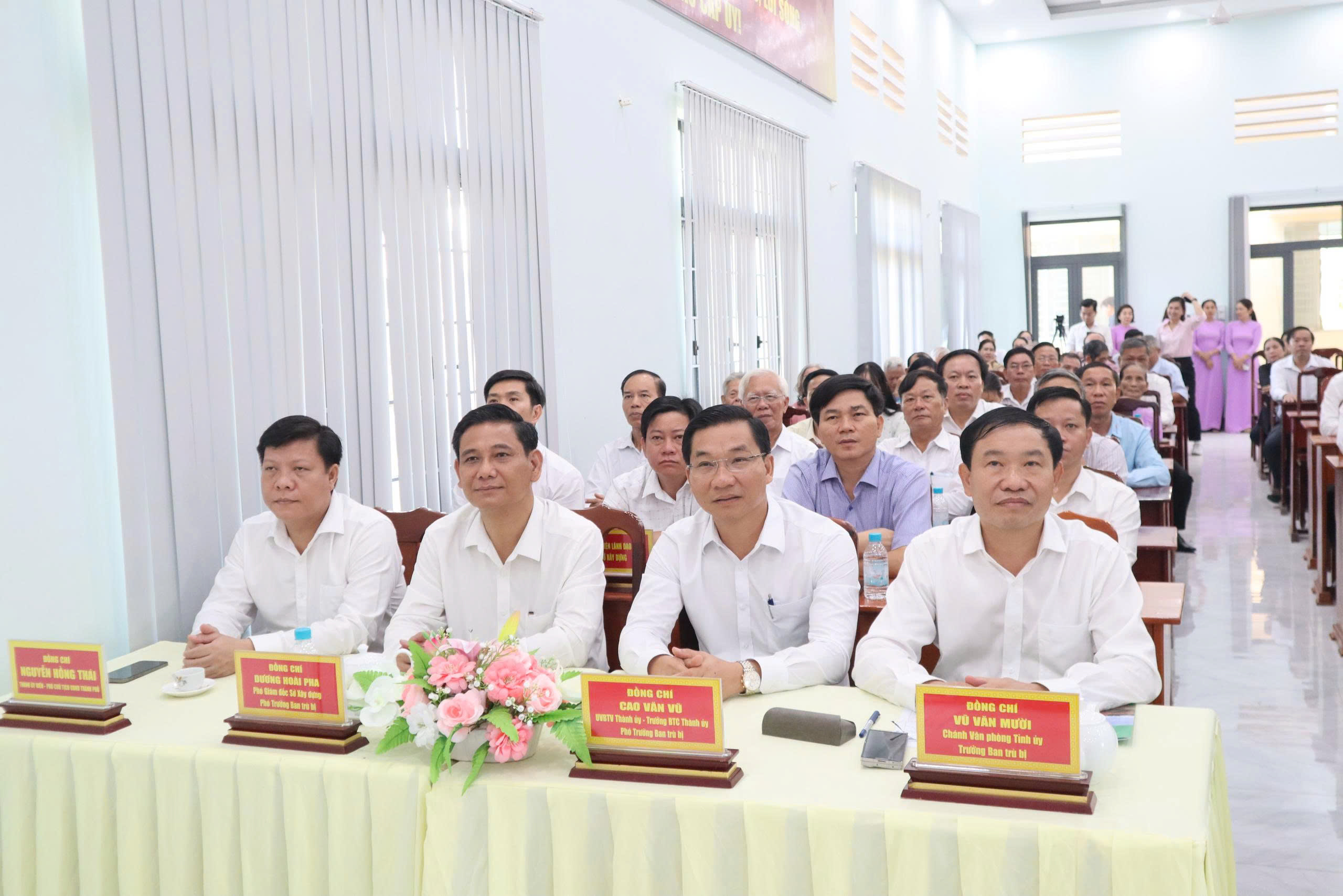 Bình Phước vận hành thử nghiệm mô hình tổ chức bộ máy mới sau sáp nhập- Ảnh 2.