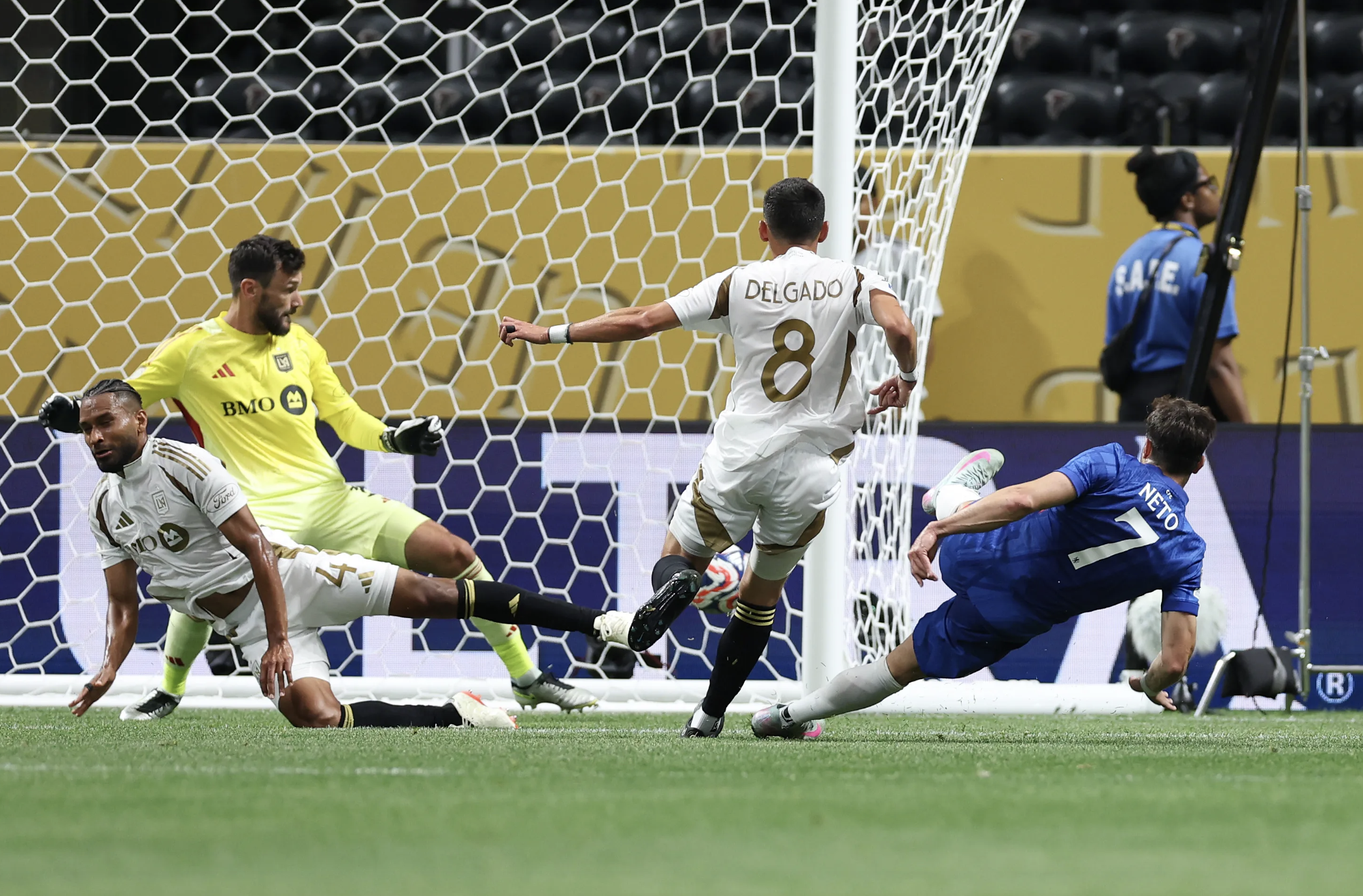 T&acirc;n binh tỏa s&aacute;ng, Chelsea thắng Los Angeles FC trận mở m&agrave;n FIFA Club World Cup- Ảnh 3.
