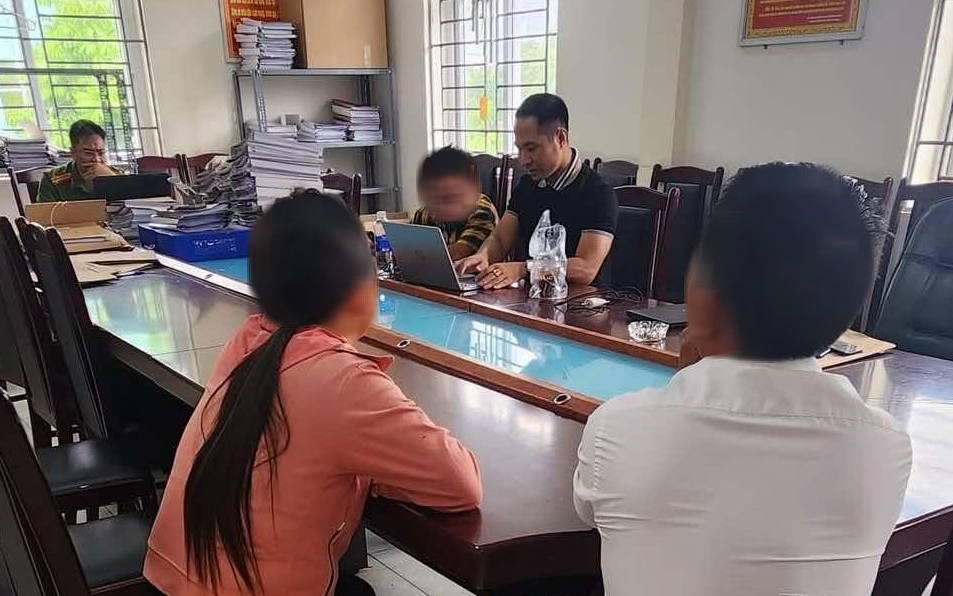 Vụ tài xế taxi bị tố "chặt chém" 4,2 triệu đồng: Tạm giữ 3 người