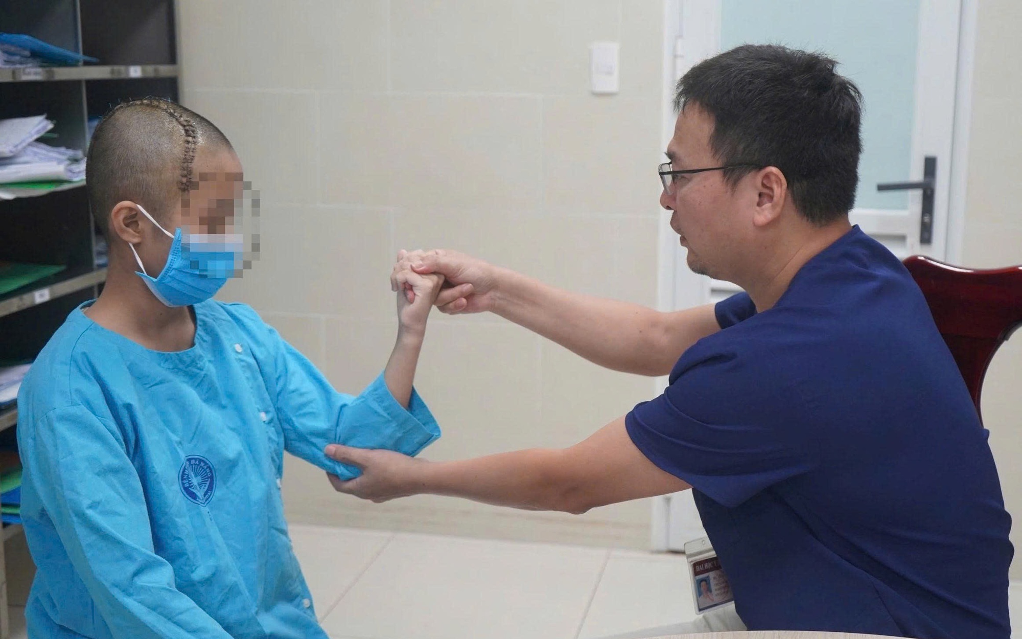 Thanh niên bị đột quỵ, vậy có cần tầm soát nguy cơ? - Ảnh 2.