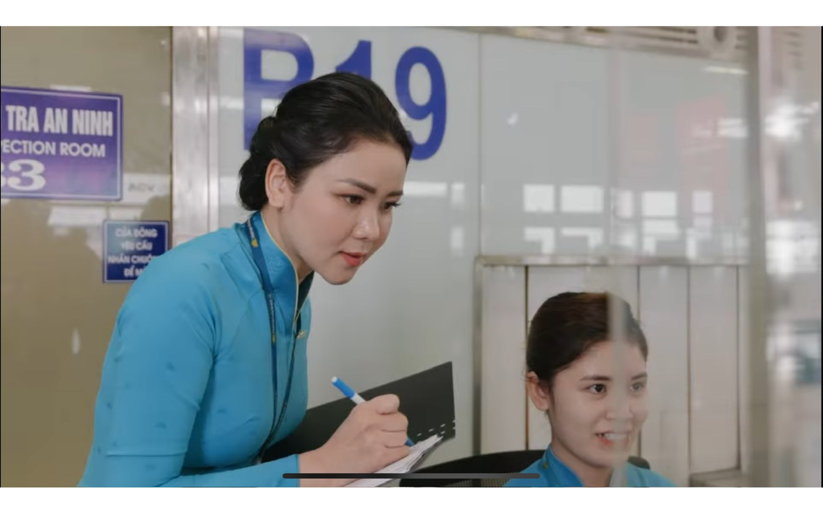 Giữ b&igrave;nh tĩnh giữa mưa gi&ocirc;ng: C&acirc;u chuyện ở s&acirc;n bay T&acirc;n Sơn Nhất - Ảnh 2.