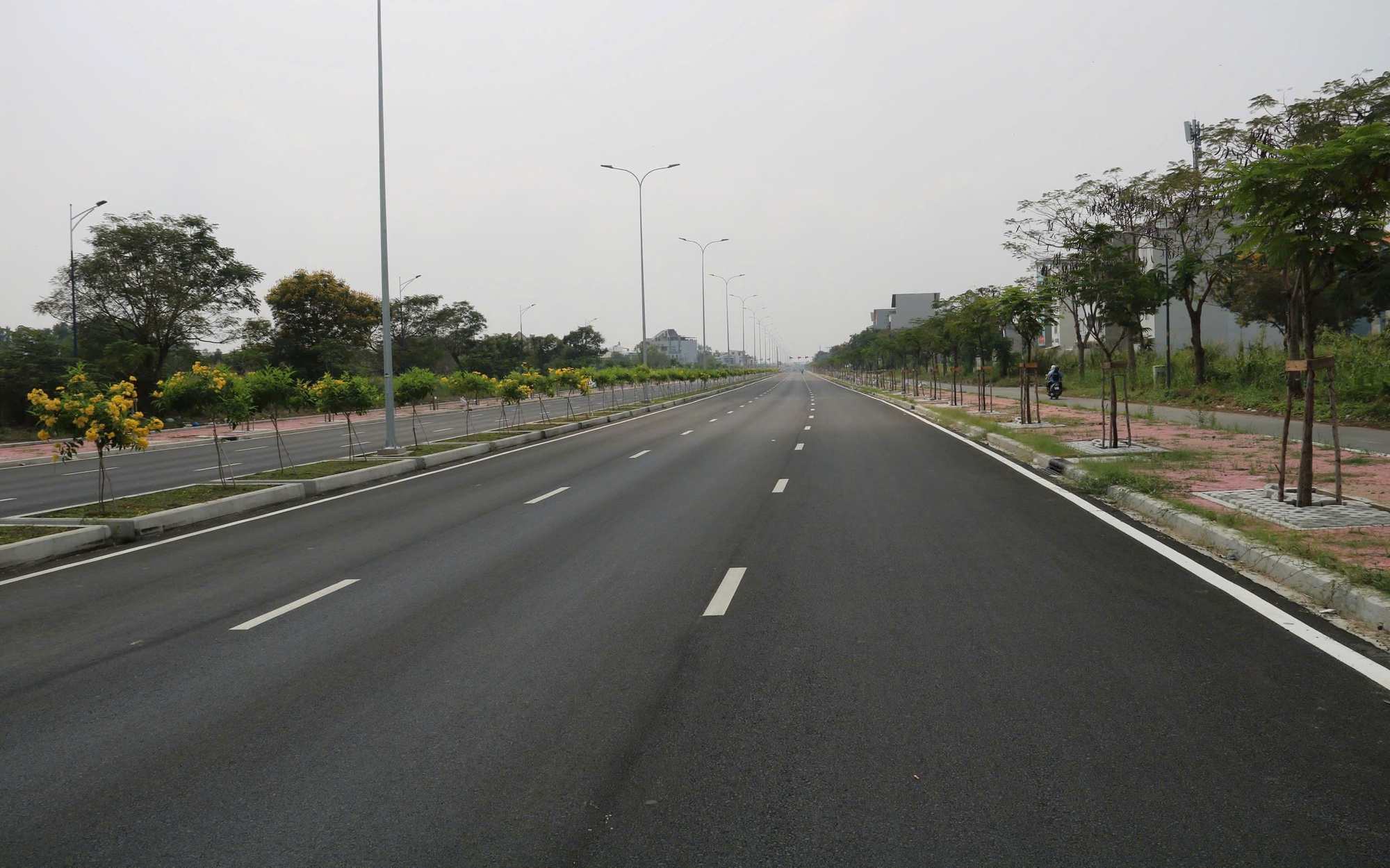 Điều gì đang diễn ra trên đại công trường cửa ngõ TP HCM?