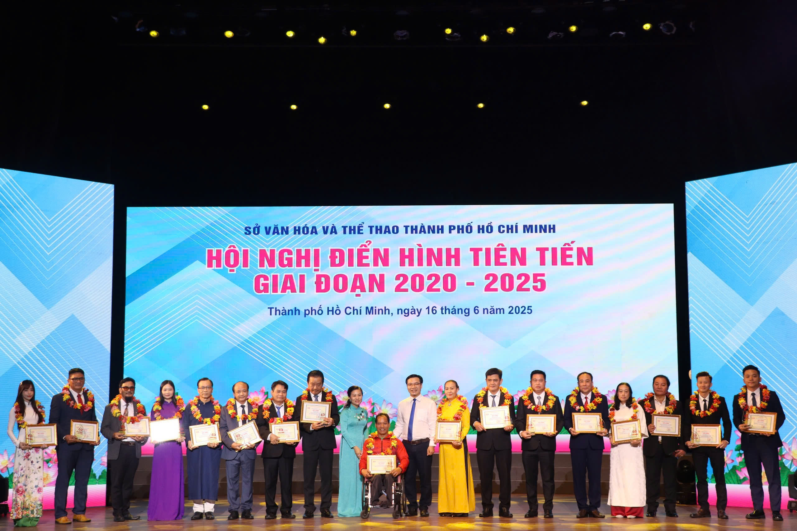Tuy&ecirc;n dương gương điển h&igrave;nh ti&ecirc;n tiến trong ng&agrave;nh văn h&oacute;a thể thao TP HCM- Ảnh 4.