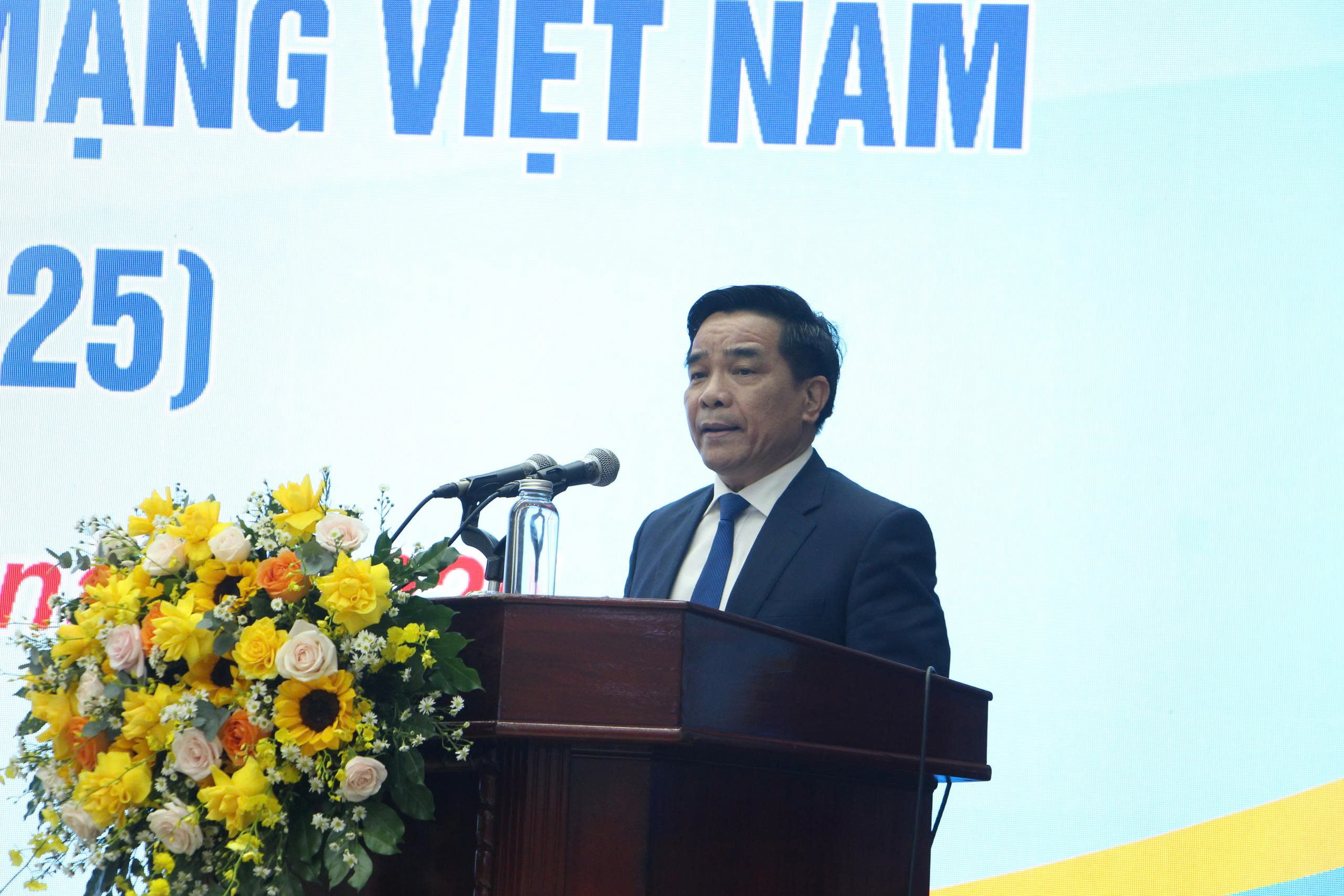 Văn ph&ograve;ng B&aacute;o Người Lao Động tại miền Trung nhận bằng khen của Chủ tịch UBND tỉnh Quảng Nam - Ảnh 2.