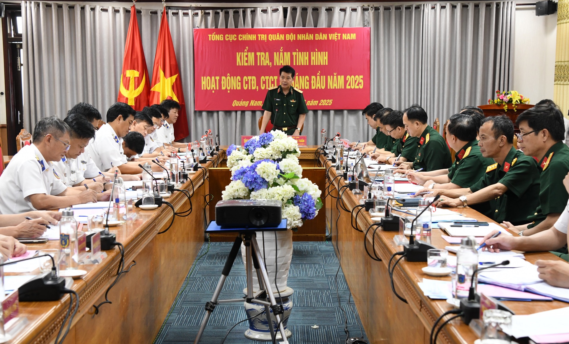 Tổng cục Ch&iacute;nh trị kiểm tra tại Bộ tư lệnh V&ugrave;ng Cảnh s&aacute;t biển 2 - Ảnh 1.