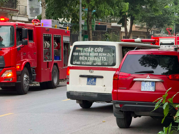 Sau tiếng nổ vang trời ở ng&ocirc;i nh&agrave; 4 tầng, 2 người tử vong- Ảnh 2.