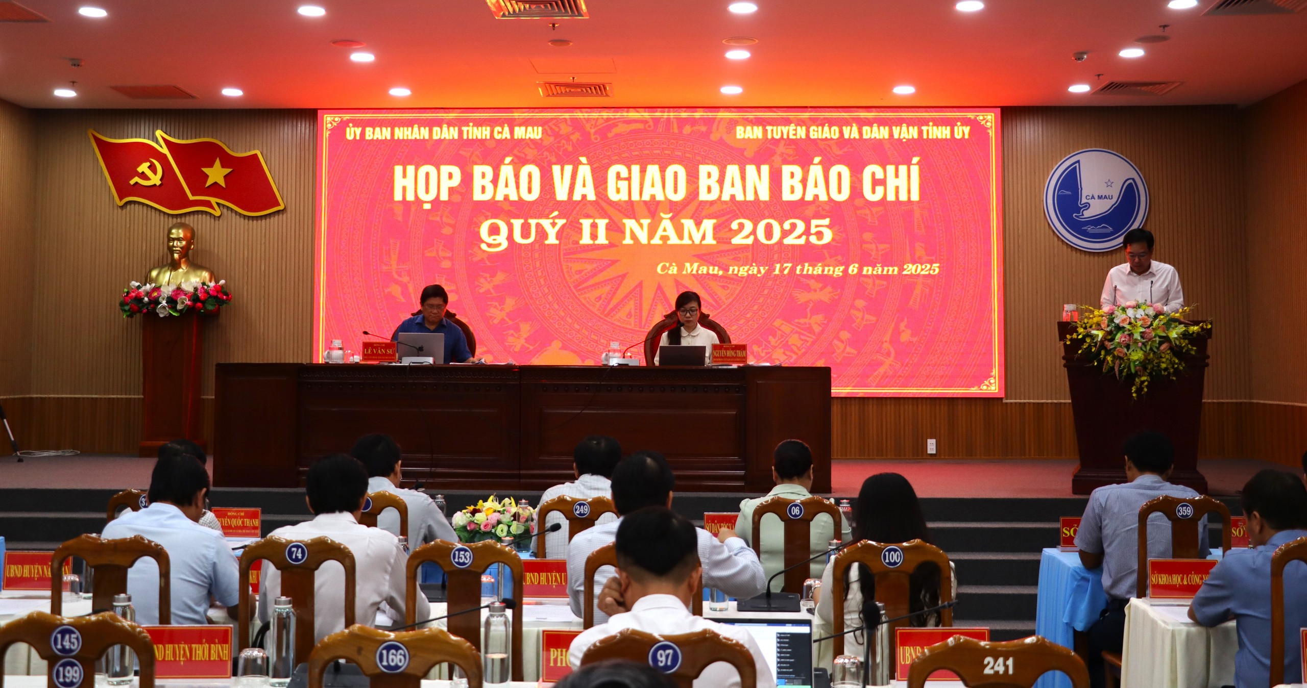 Ph&oacute; Chủ tịch tỉnh C&agrave; Mau n&oacute;i g&igrave; về việc nh&agrave; m&aacute;y xử l&yacute; r&aacute;c tạm ngưng tiếp nhận- Ảnh 1.