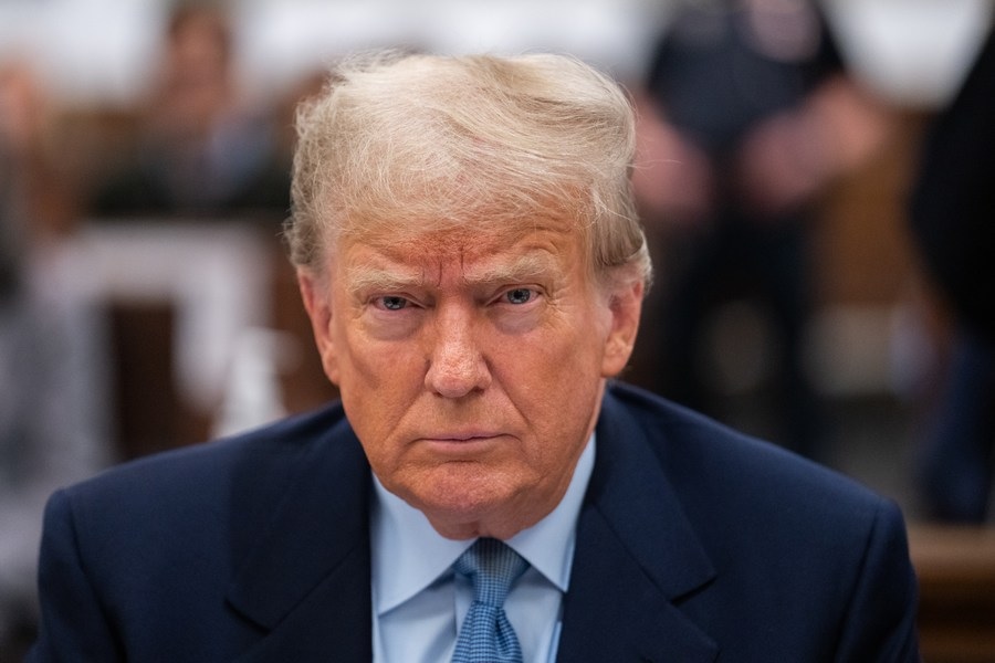 Tổng thống Donald Trump tuyên bố “chúng tôi kiểm soát hoàn toàn bầu trời Iran”- Ảnh 1.
