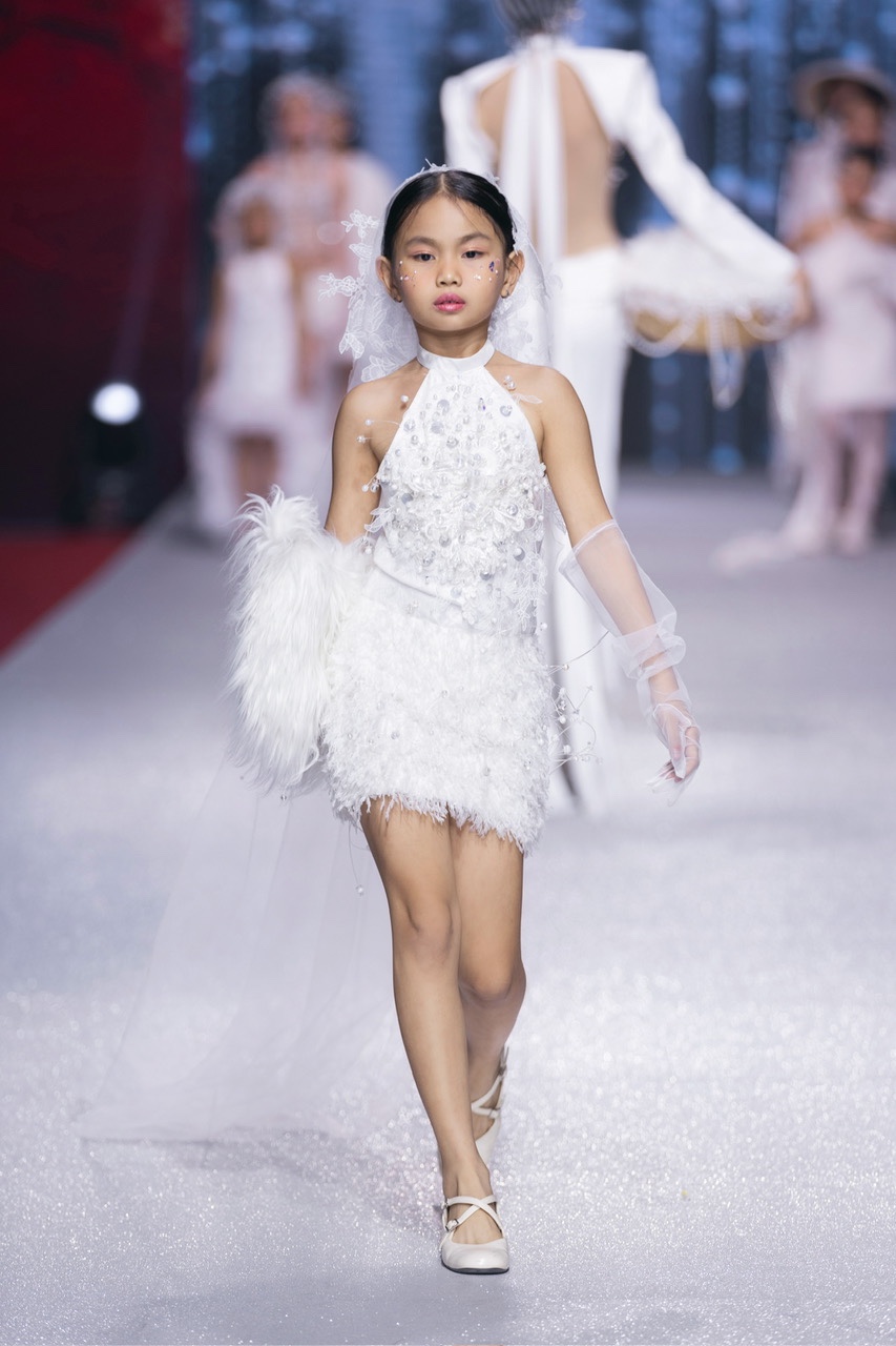 Người mẫu "kid" ấn tượng của năm gọi t&ecirc;n Tr&uacute;c H&agrave;   - Ảnh 3.