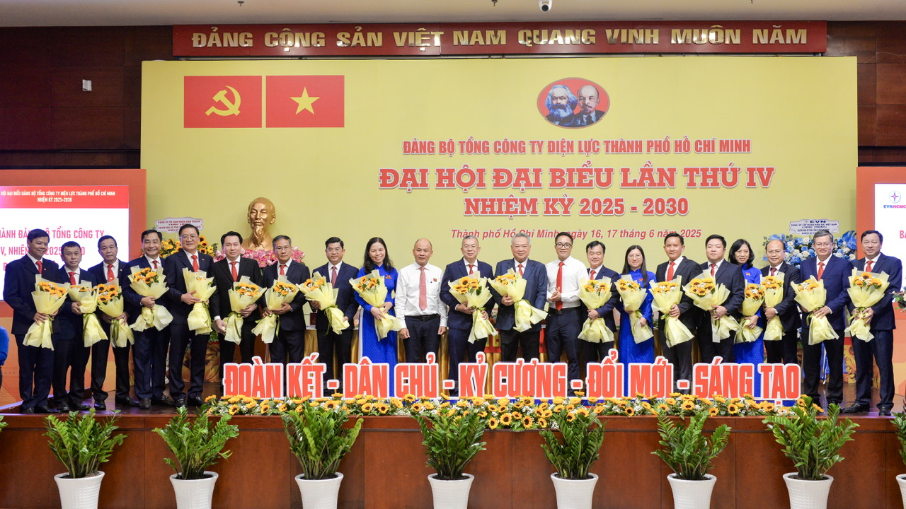 EVNHCMC chuyển đổi số mạnh mẽ, hướng tới doanh nghiệp c&ocirc;ng nghệ hiện đại- Ảnh 1.