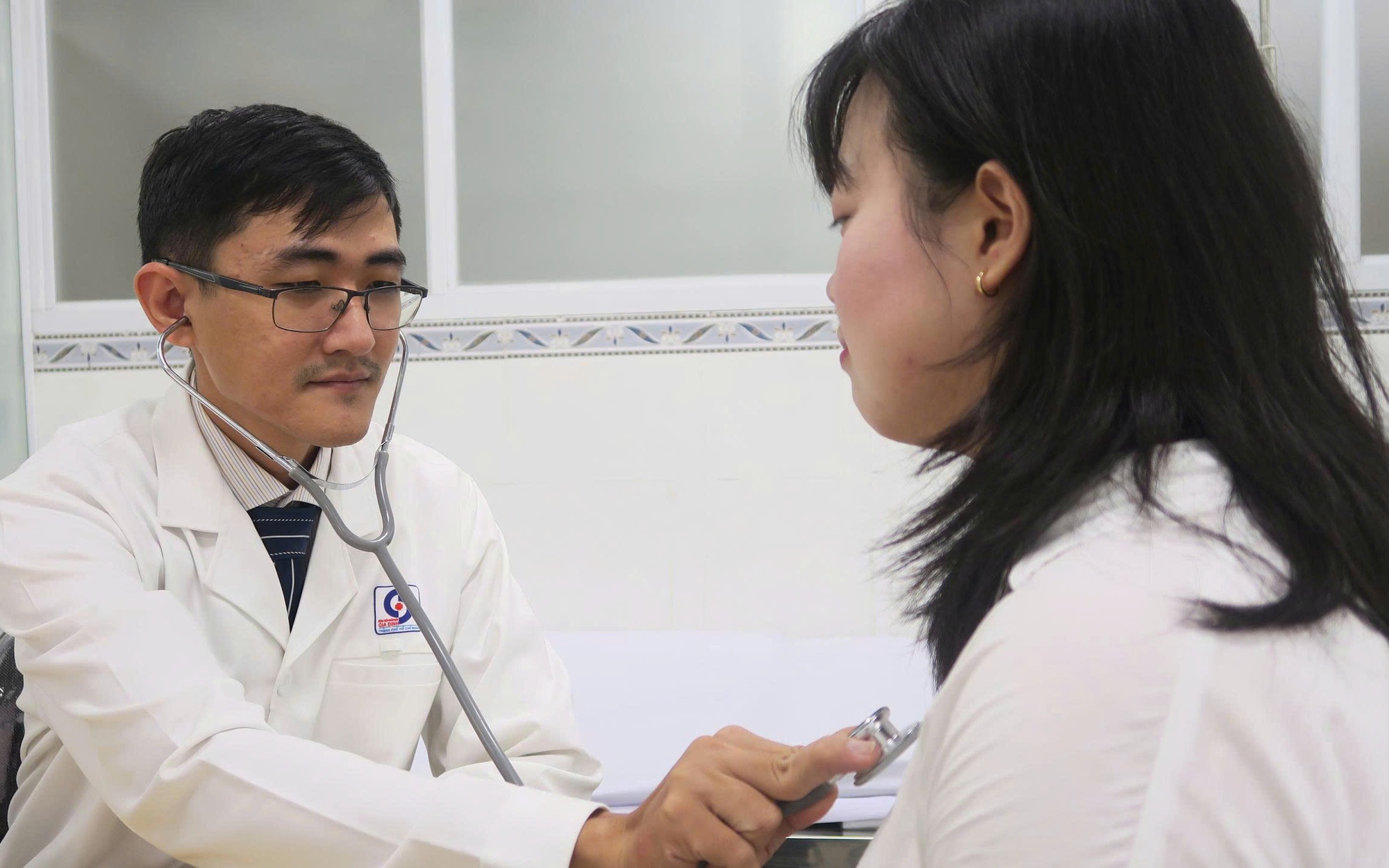 Hợp tác chuyên môn nâng chất lượng điều trị