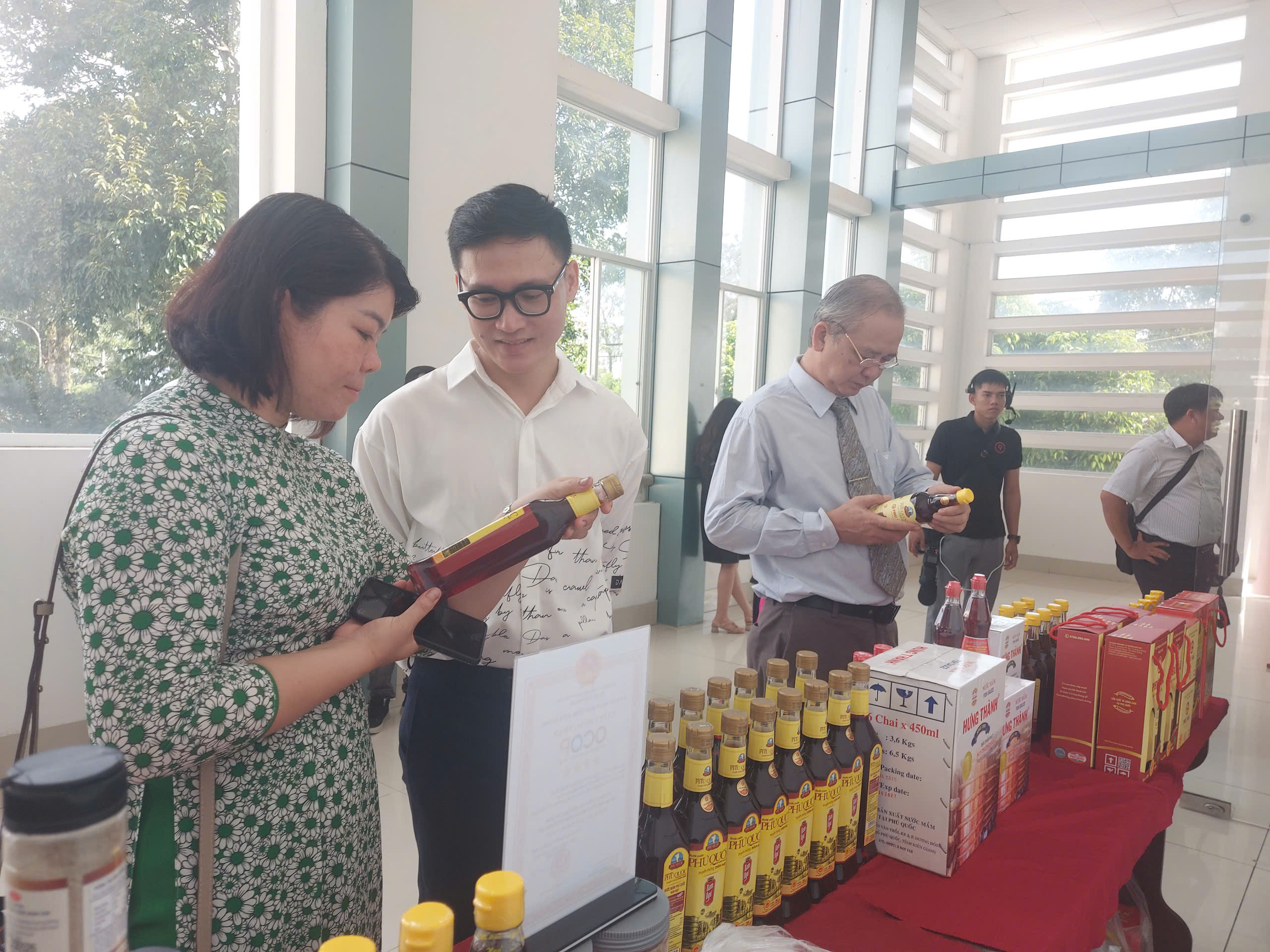 Nhiều hoạt động đặc sắc tại Festival nước mắm truyền thống Ph&uacute; Quốc - Ảnh 2.