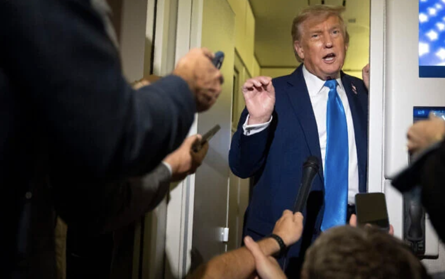 Tổng thống Donald Trump k&ecirc;u gọi Iran "đầu h&agrave;ng v&ocirc; điều kiện"- Ảnh 1.