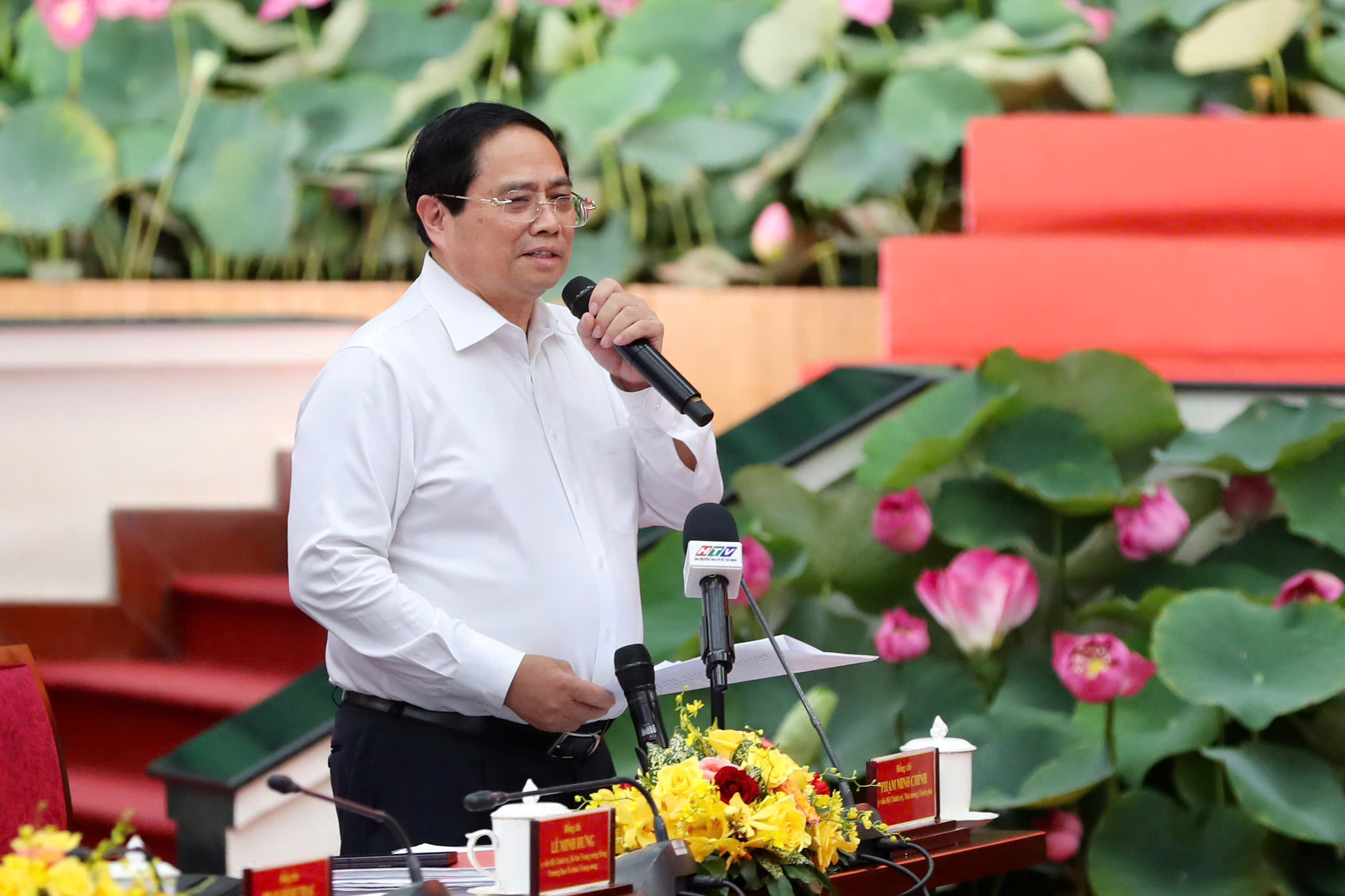 Thủ tướng Phạm Minh Ch&iacute;nh: TP HCM mới phải c&oacute; tầm nh&igrave;n mới - Ảnh 2.