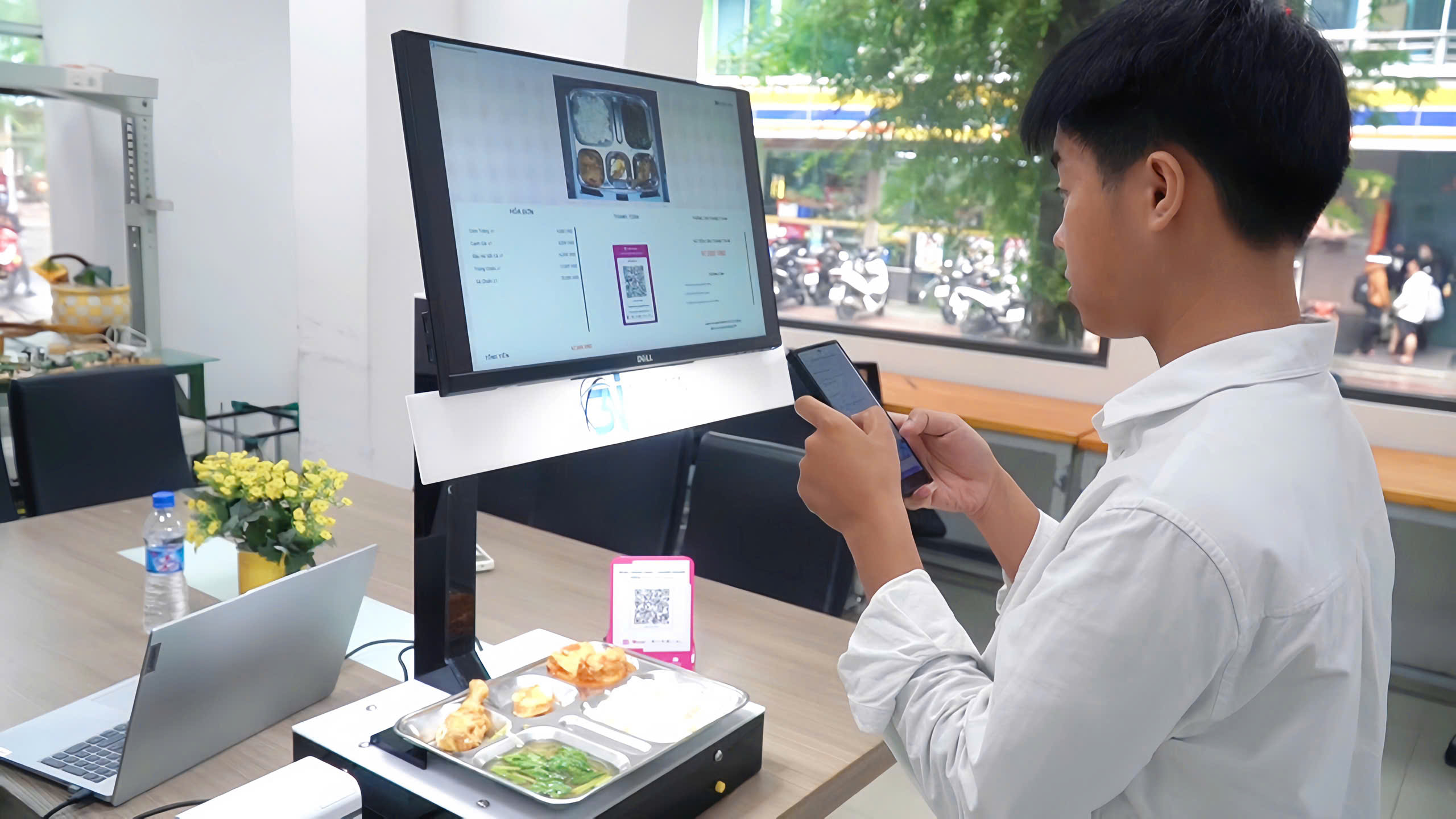 Nh&oacute;m sinh vi&ecirc;n tạo hệ thống thanh to&aacute;n bằng AI "si&ecirc;u tốc" - Ảnh 1.