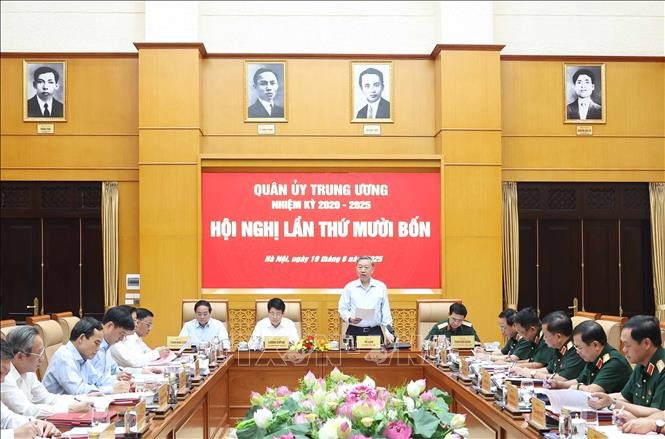 Tổng B&iacute; thư T&ocirc; L&acirc;m: Quyết liệt triển khai mạnh mẽ c&aacute;c dự &aacute;n trọng điểm về qu&acirc;n sự, quốc ph&ograve;ng- Ảnh 1.