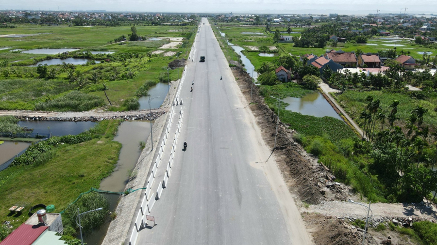 Đường ven biển thành tuyến cao tốc?- Ảnh 1.