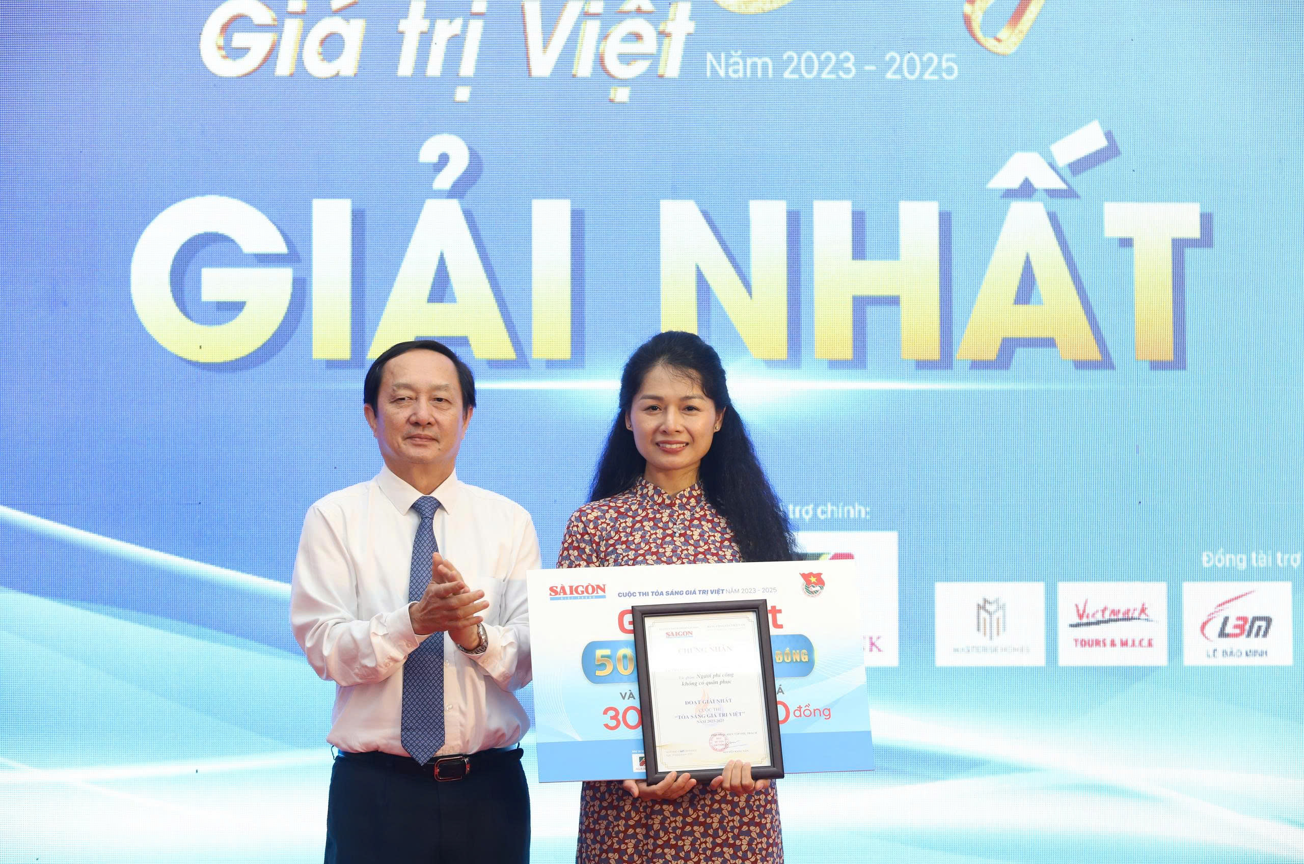 B&aacute;o S&agrave;i G&ograve;n Giải Ph&oacute;ng trao giải Cuộc thi Tỏa s&aacute;ng gi&aacute; trị Việt - Ảnh 2.