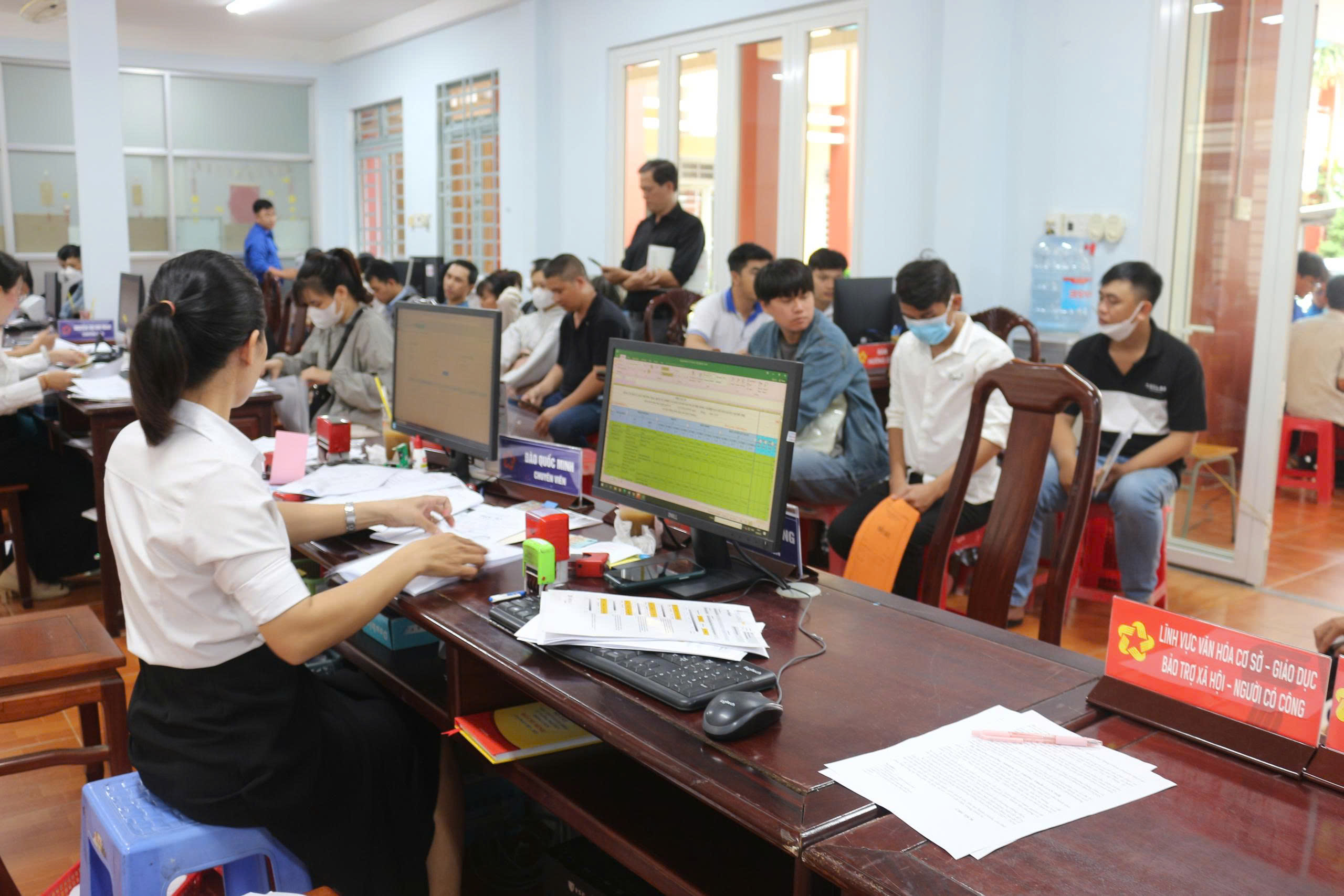 36 xã, phường mới ở Bình Dương đã vận hành như thế nào sau 3 ngày hoạt động?- Ảnh 2.