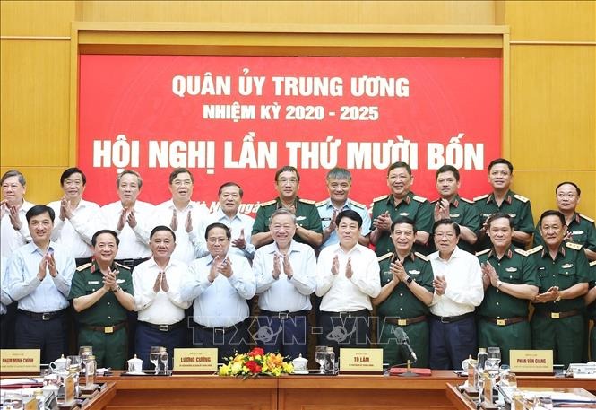 Tổng B&iacute; thư T&ocirc; L&acirc;m: Quyết liệt triển khai mạnh mẽ c&aacute;c dự &aacute;n trọng điểm về qu&acirc;n sự, quốc ph&ograve;ng- Ảnh 3.