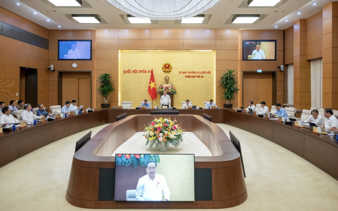 Ủy ban Thường vụ Quốc hội xem xét việc sắp xếp đơn vị hành chính cấp tỉnh, cấp xã
