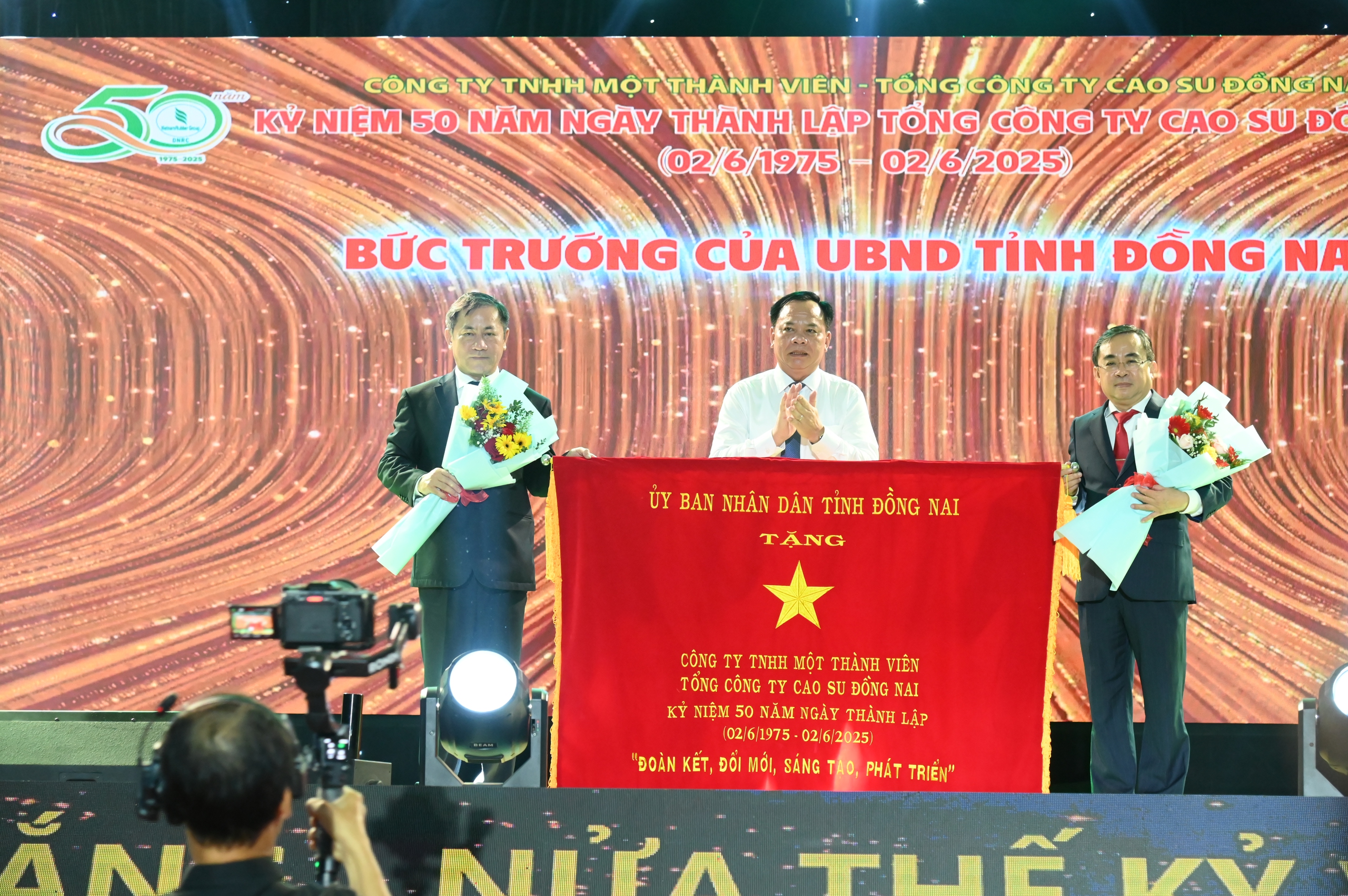 Cao su Đồng Nai phát huy truyền thống anh hùng - Ảnh 5.