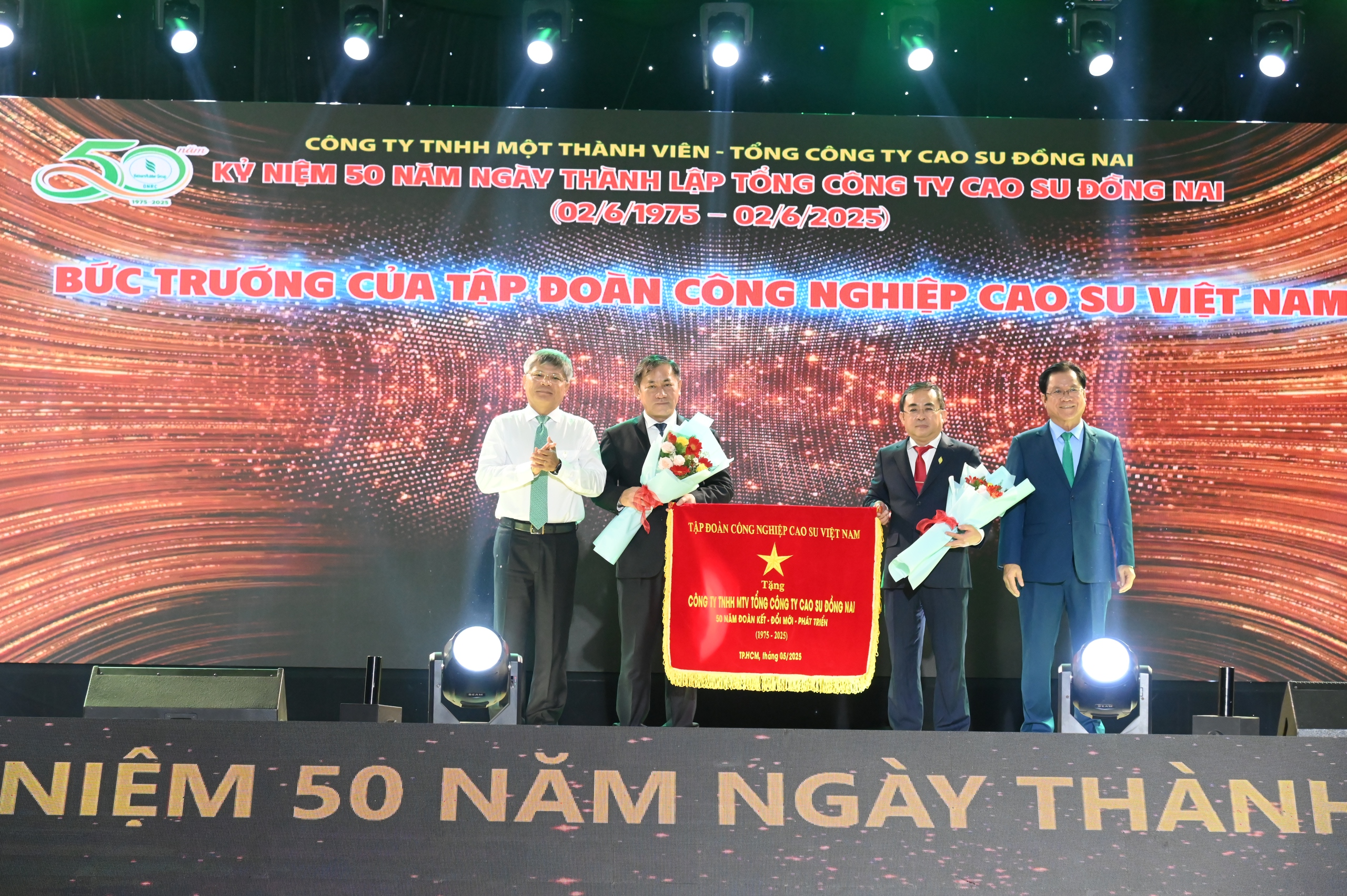 Cao su Đồng Nai phát huy truyền thống anh hùng - Ảnh 2.