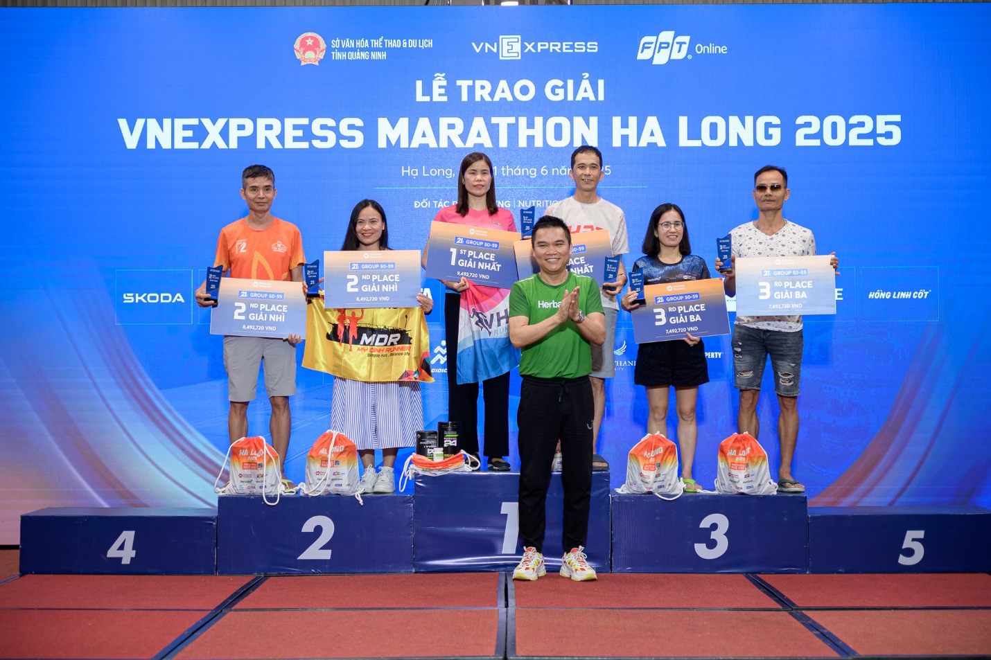 Herbalife Việt Nam đồng h&agrave;nh VnExpress Marathon Hạ Long 2025 kiến tạo cộng đồng tr&agrave;n đầy năng lượng- Ảnh 5.