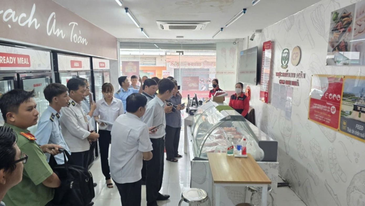 Vụ C.P. Việt Nam: Giấy chứng nhận đủ điều kiện an toàn thực phẩm của 3 cơ sở hết hạn - Ảnh 1.